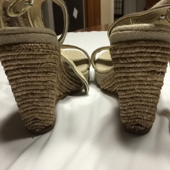 Sandals - Picture 3 of 4